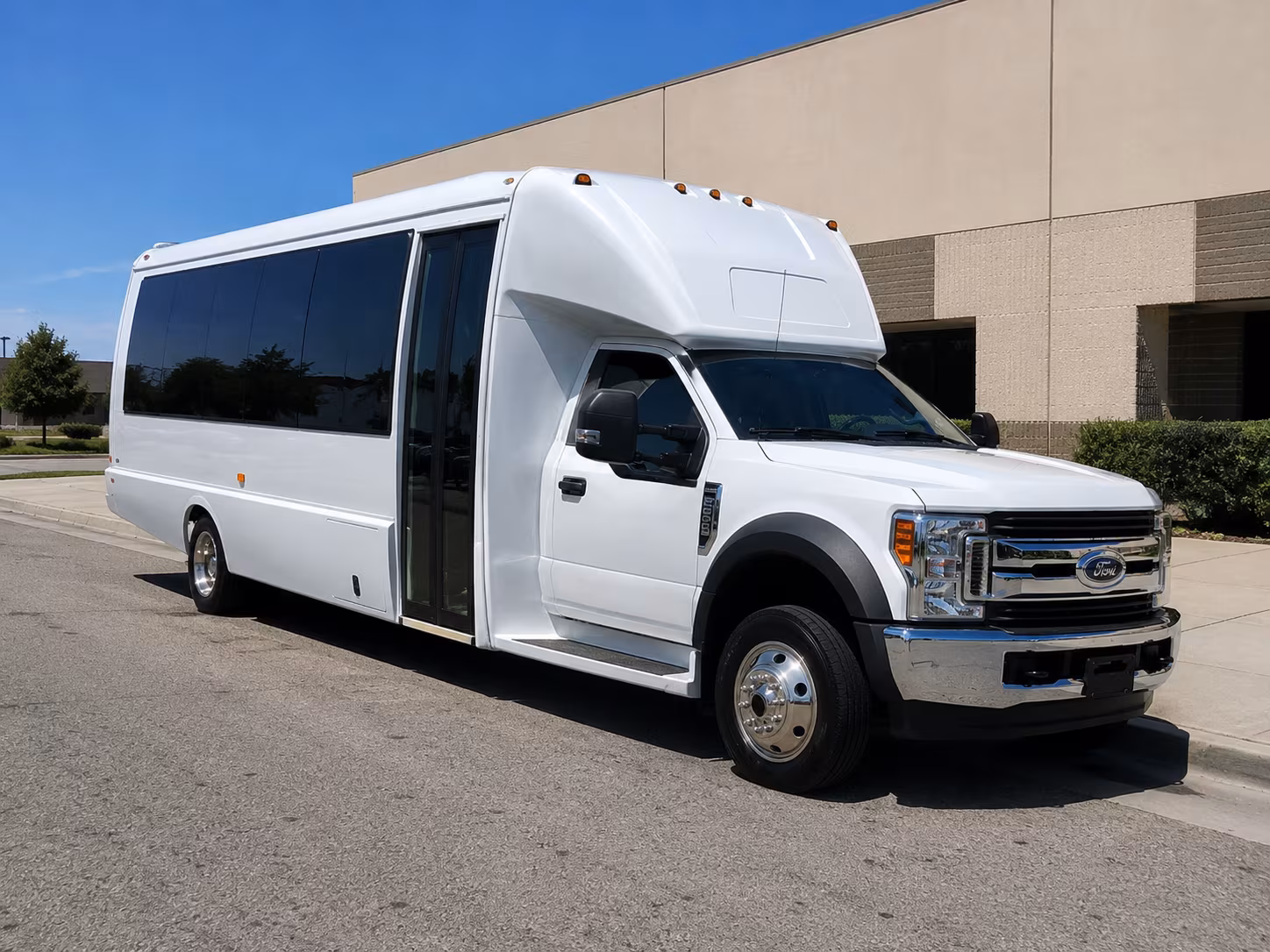 minibuses and sprinter vans for smaller prom groups in lake havasu city